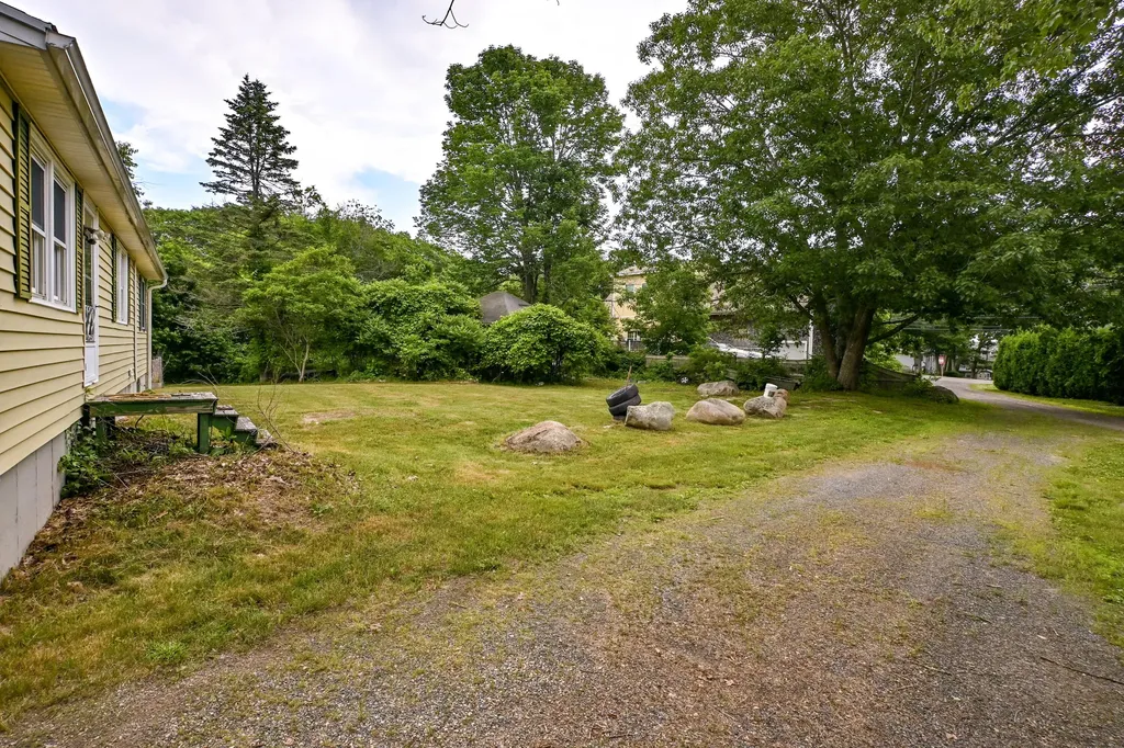 3 Sonnys Lane York ME 03909