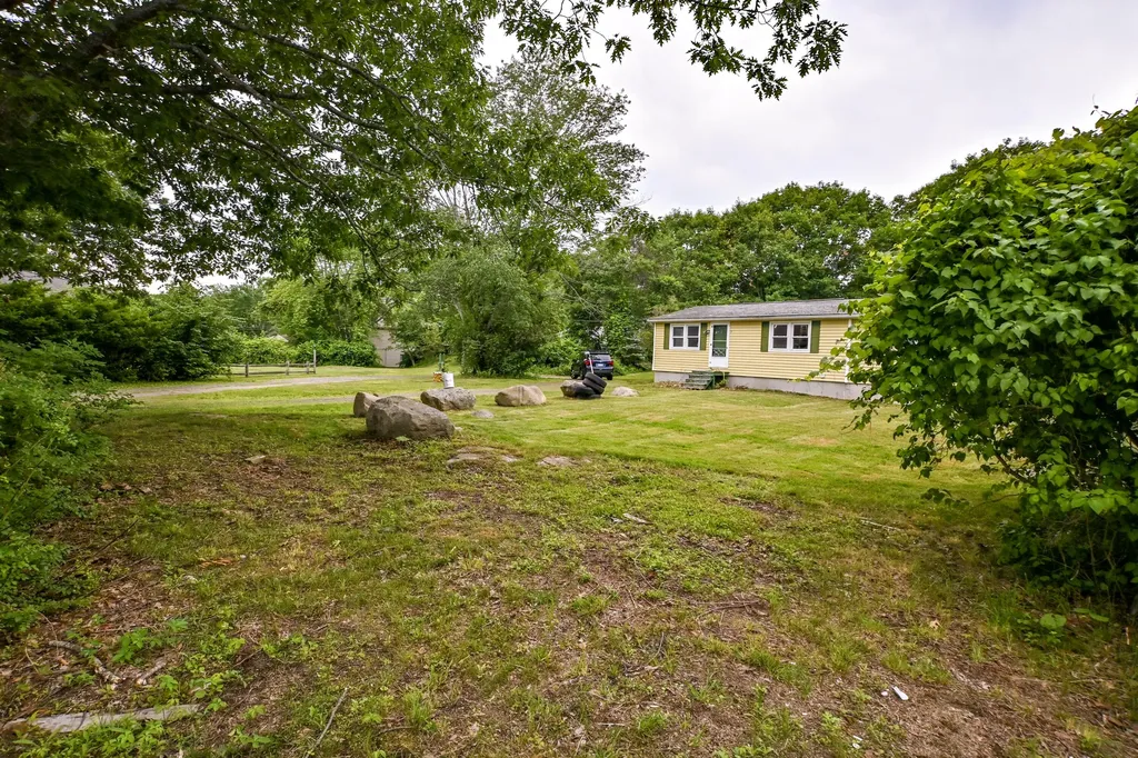 3 Sonnys Lane York ME 03909