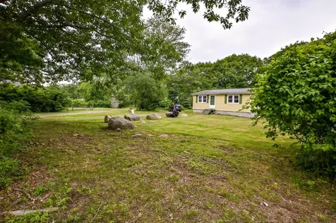 3 Sonnys Lane York ME 03909