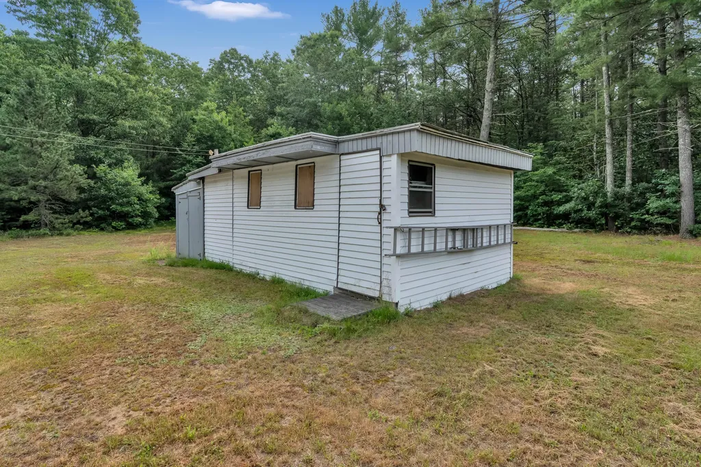 282 Country Club 3 Road Sanford ME 04073