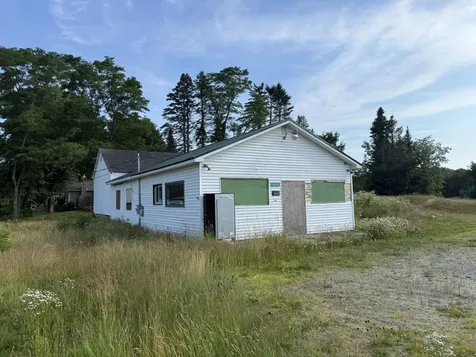 1036 Meadow Road Casco ME 04015
