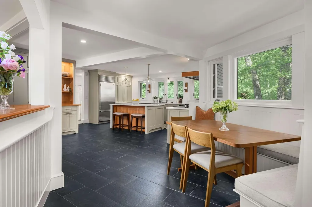 17 Pepperell Way York ME 03909