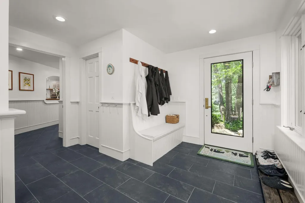 17 Pepperell Way York ME 03909