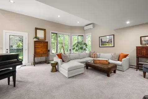 17 Pepperell Way York ME 03909