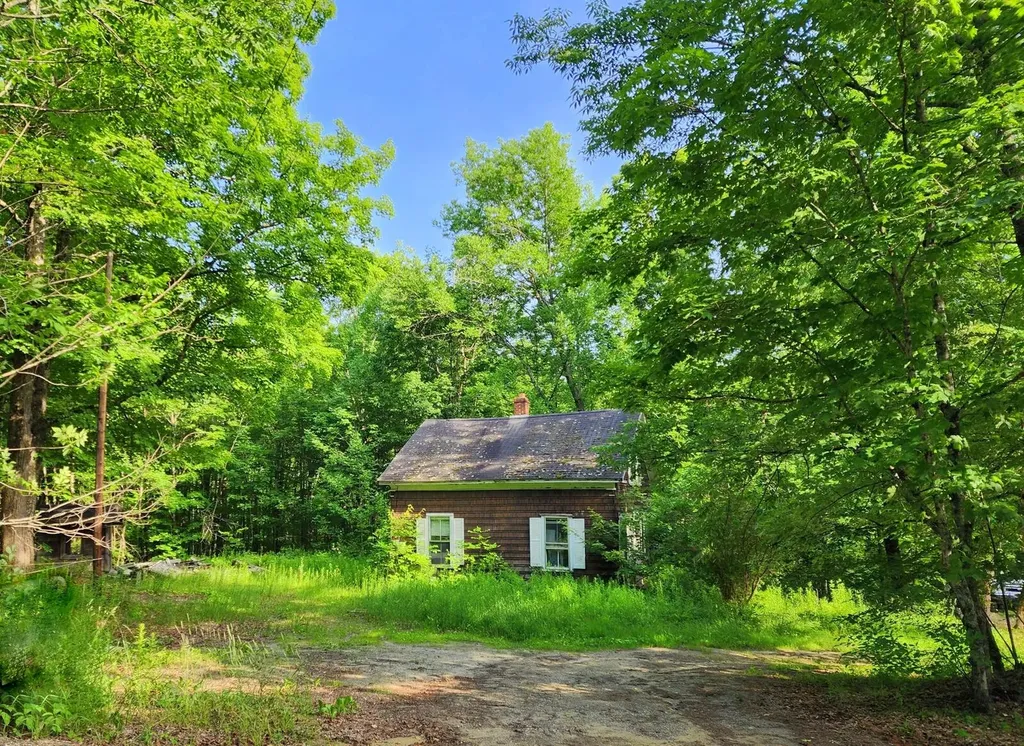 17 Center Hill Road Weld ME 04285