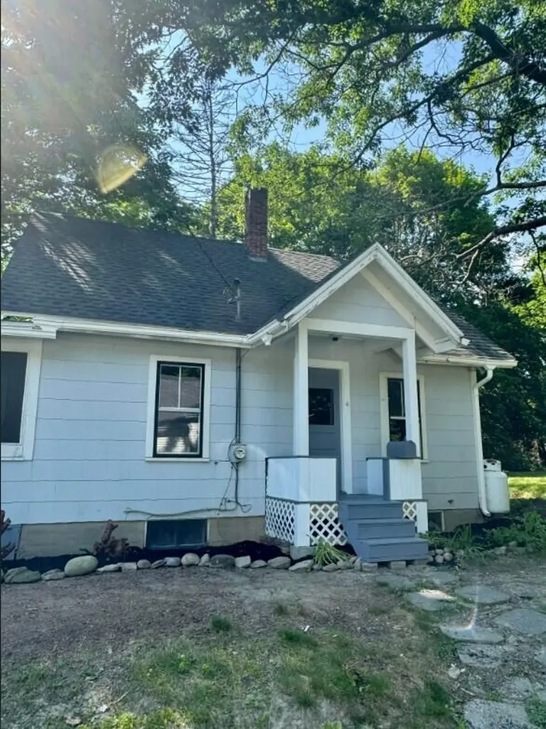 4 Florence Street Place Augusta ME 04330
