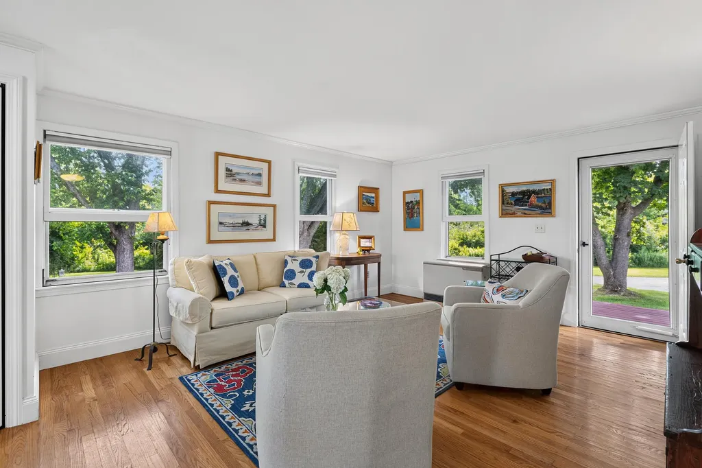 17 Woodside Meadow Road York ME 03909