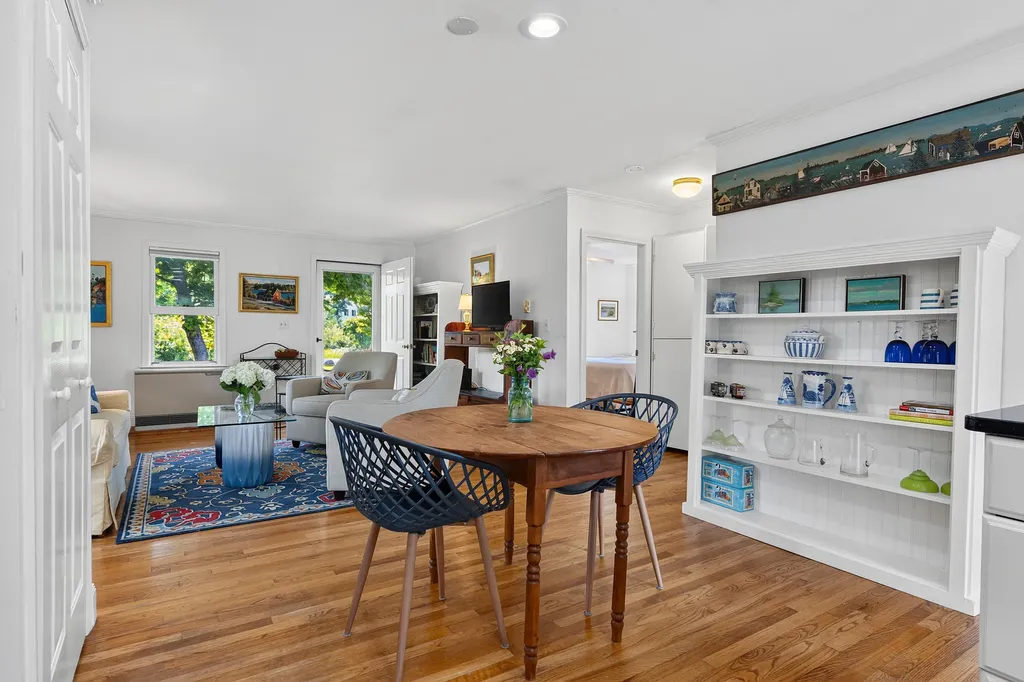 17 Woodside Meadow Road York ME 03909