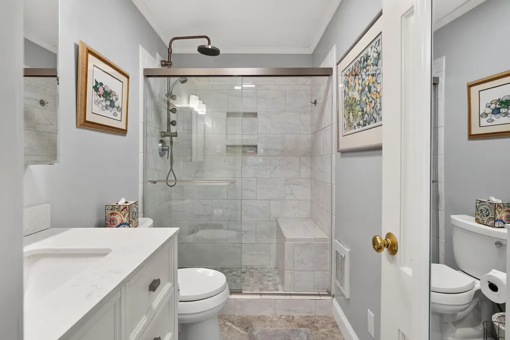 17 Woodside Meadow Road York ME 03909