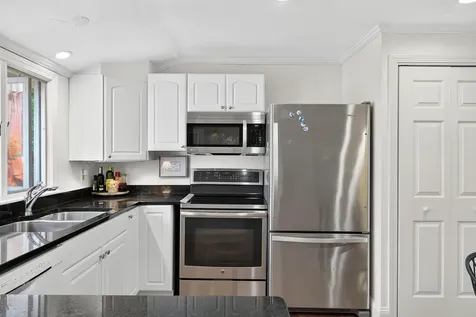 17 Woodside Meadow Road York ME 03909