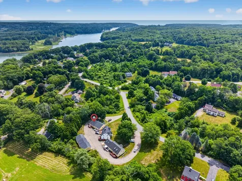 17 Woodside Meadow Road York ME 03909