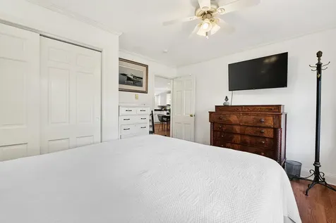17 Woodside Meadow Road York ME 03909