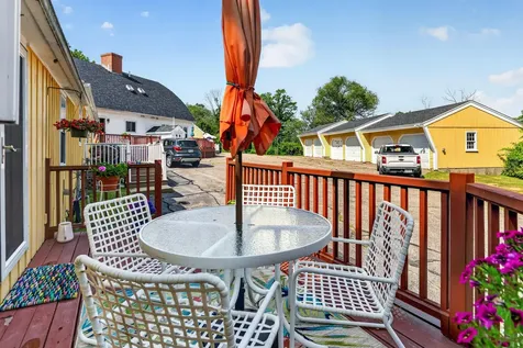 17 Woodside Meadow Road York ME 03909