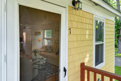17 Woodside Meadow Road York ME 03909