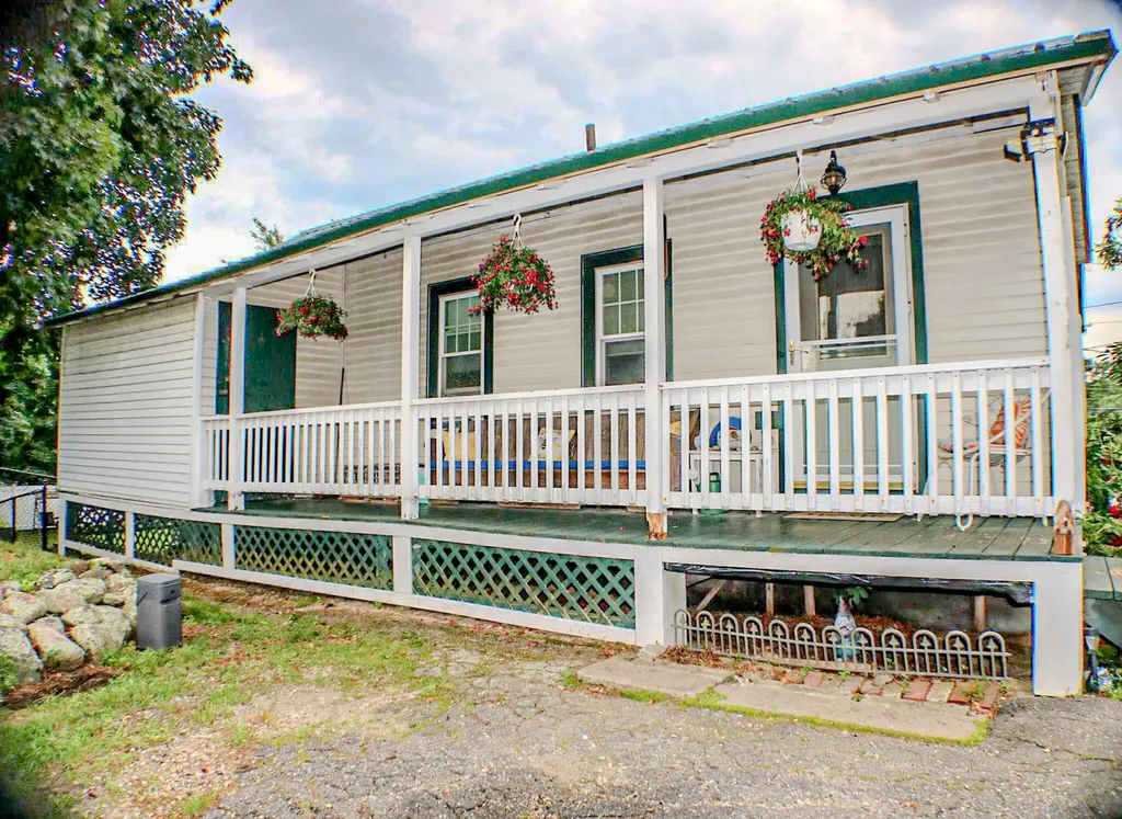 190 State Road Kittery ME 03904