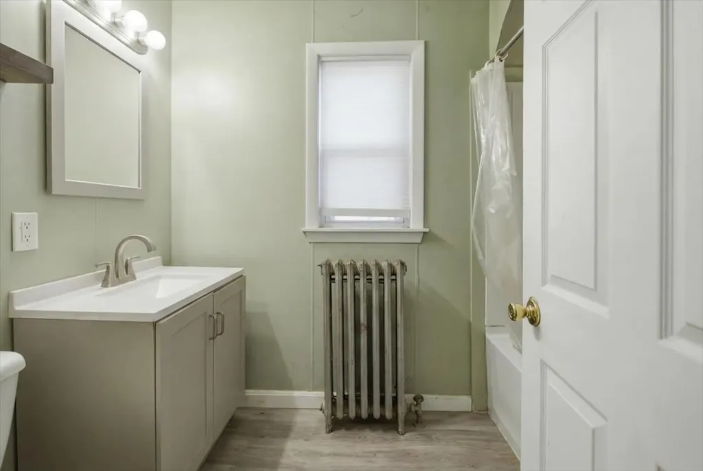 28 Eaton Street Lewiston ME 04240