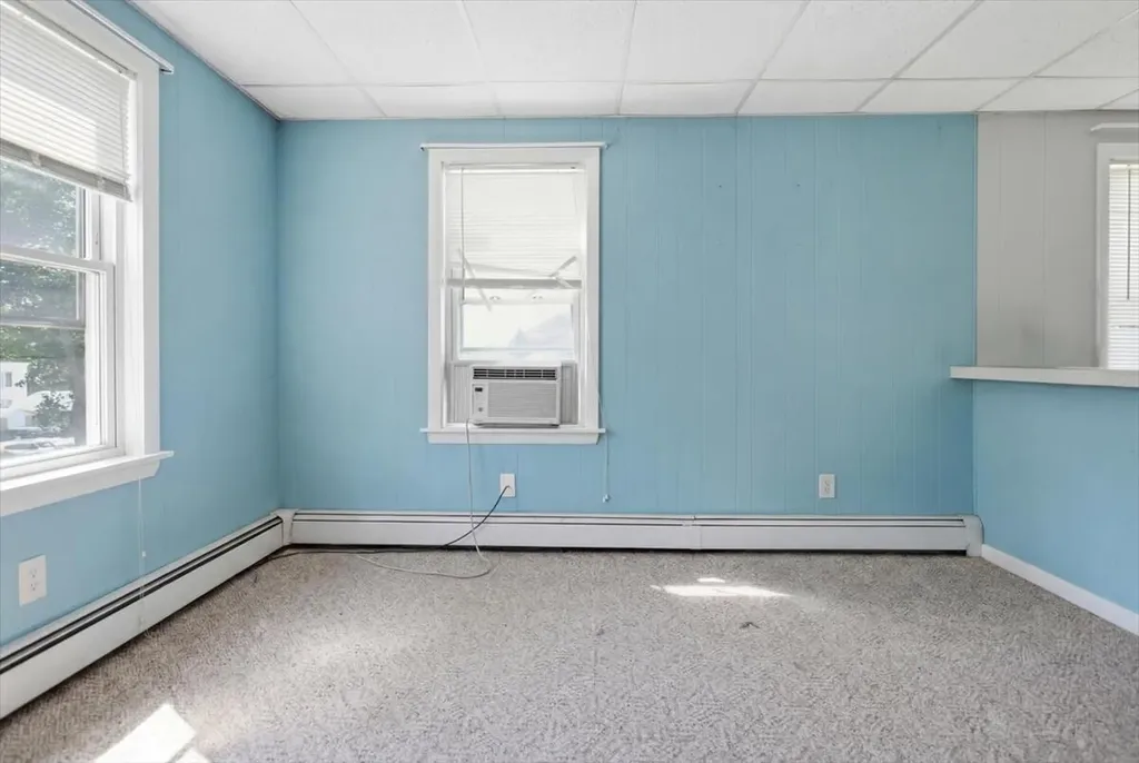28 Eaton Street Lewiston ME 04240