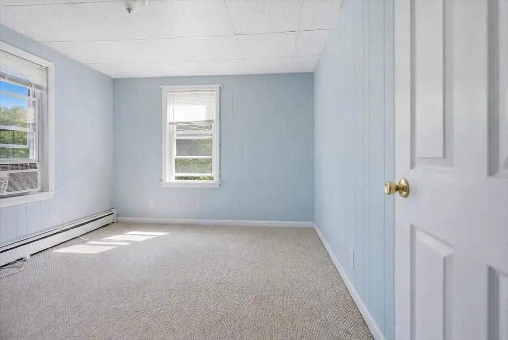 28 Eaton Street Lewiston ME 04240