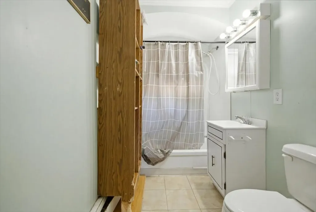 28 Eaton Street Lewiston ME 04240