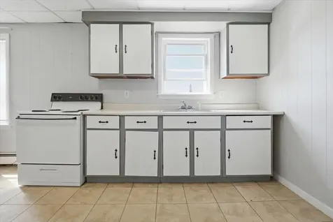 28 Eaton Street Lewiston ME 04240