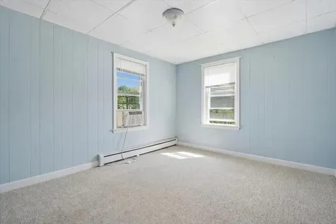 28 Eaton Street Lewiston ME 04240