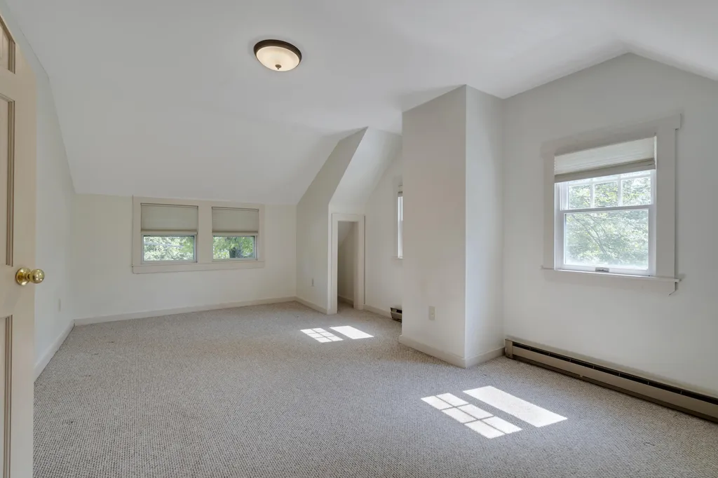 142 River Road Bowdoinham ME 04008