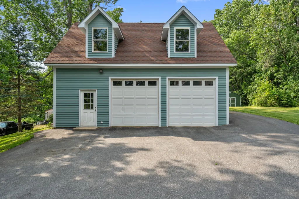 142 River Road Bowdoinham ME 04008