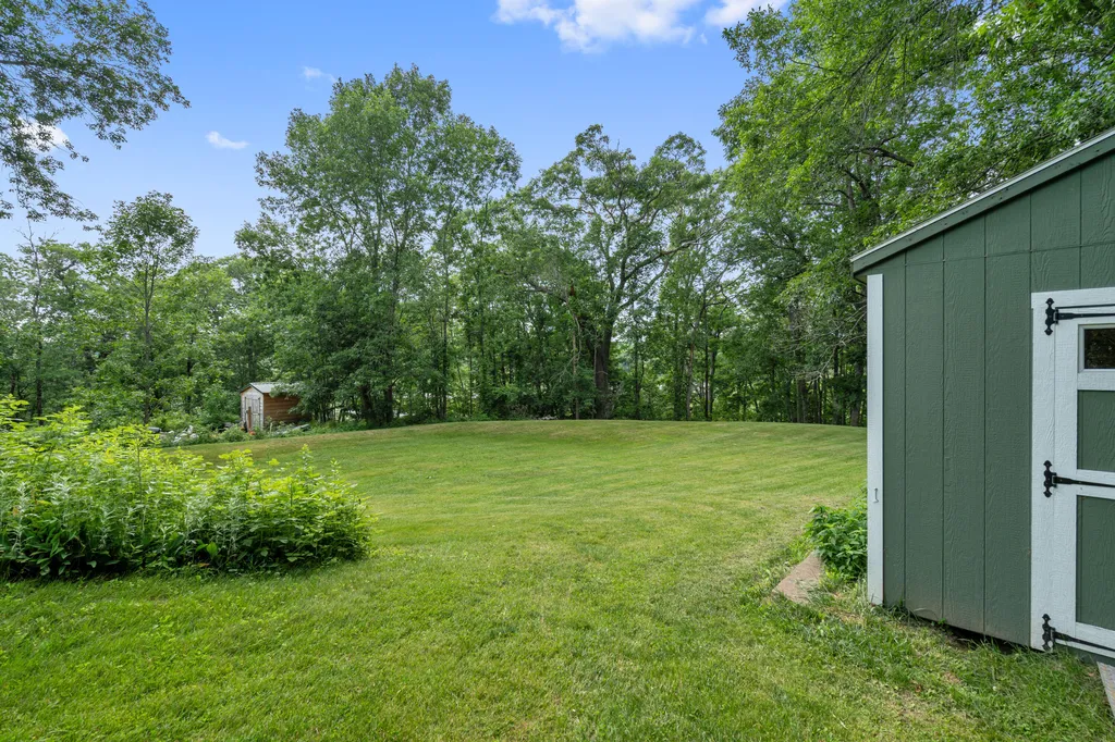142 River Road Bowdoinham ME 04008