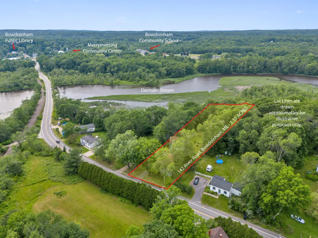 142 River Road Bowdoinham ME 04008