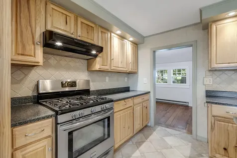 142 River Road Bowdoinham ME 04008