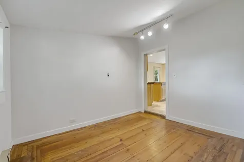 142 River Road Bowdoinham ME 04008