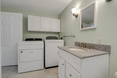 142 River Road Bowdoinham ME 04008