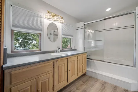 142 River Road Bowdoinham ME 04008