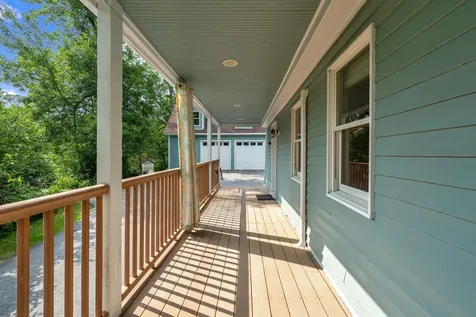 142 River Road Bowdoinham ME 04008
