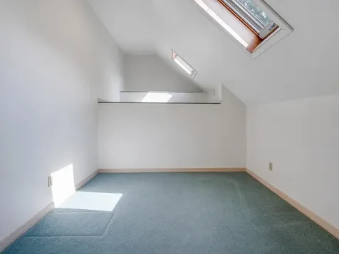 142 River Road Bowdoinham ME 04008