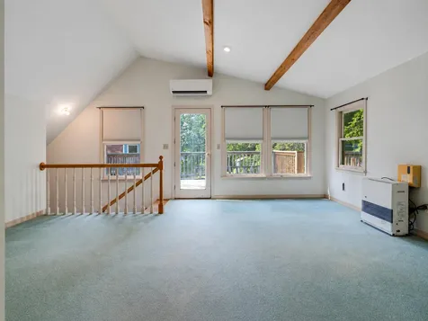 142 River Road Bowdoinham ME 04008