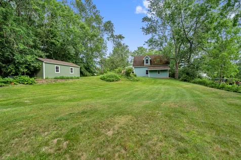 142 River Road Bowdoinham ME 04008