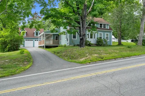 142 River Road Bowdoinham ME 04008