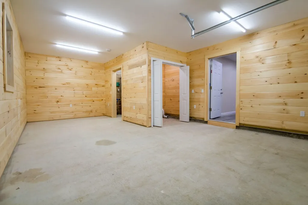 28 Jacques Lane Oakland ME 04963