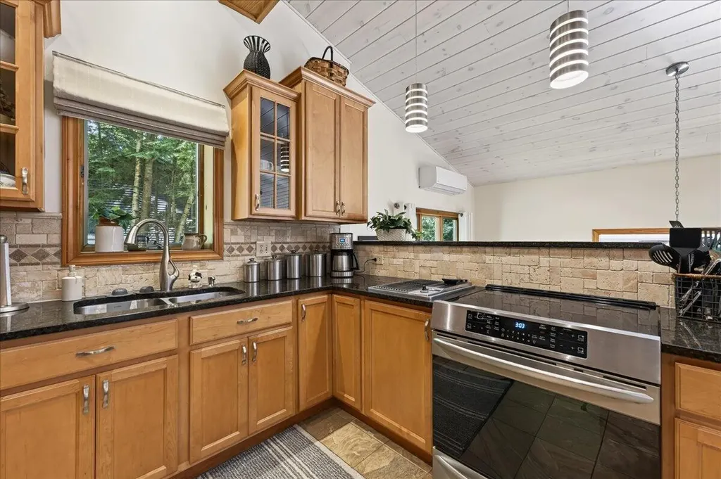 10 Bridle Path Dedham ME 04429