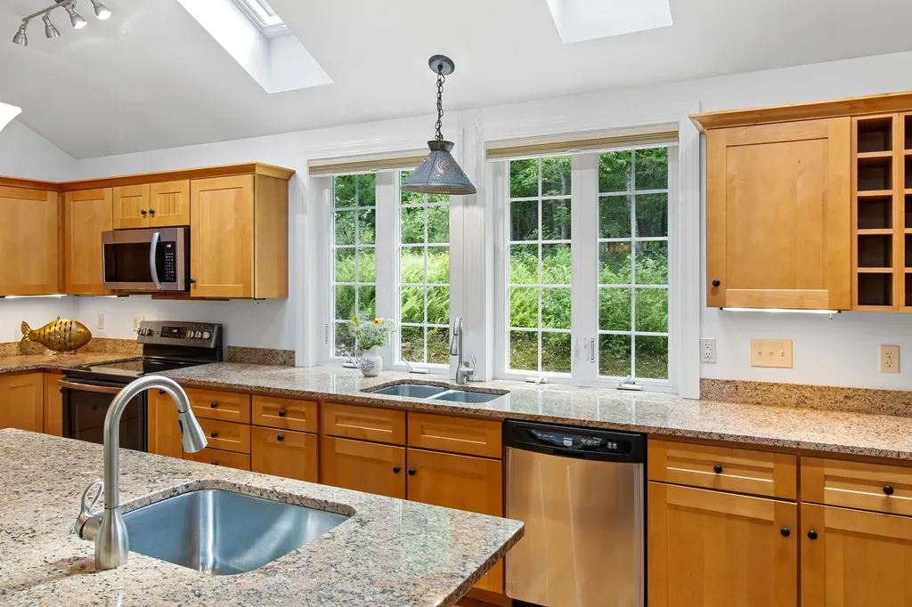 645 Wallston Road Saint George ME 04860