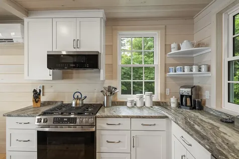 54 Mcfarland Shore Road Bristol ME 04554
