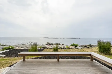 54 Mcfarland Shore Road Bristol ME 04554