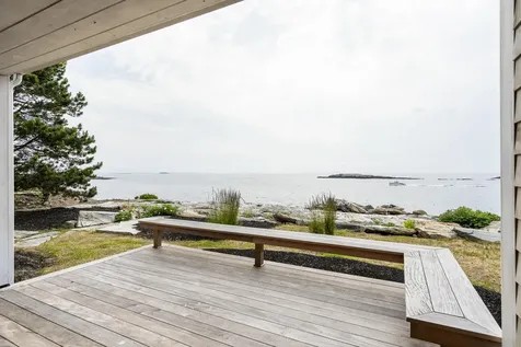 54 Mcfarland Shore Road Bristol ME 04554
