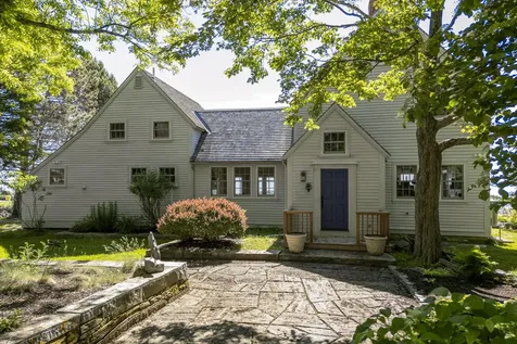 54 Mcfarland Shore Road Bristol ME 04554