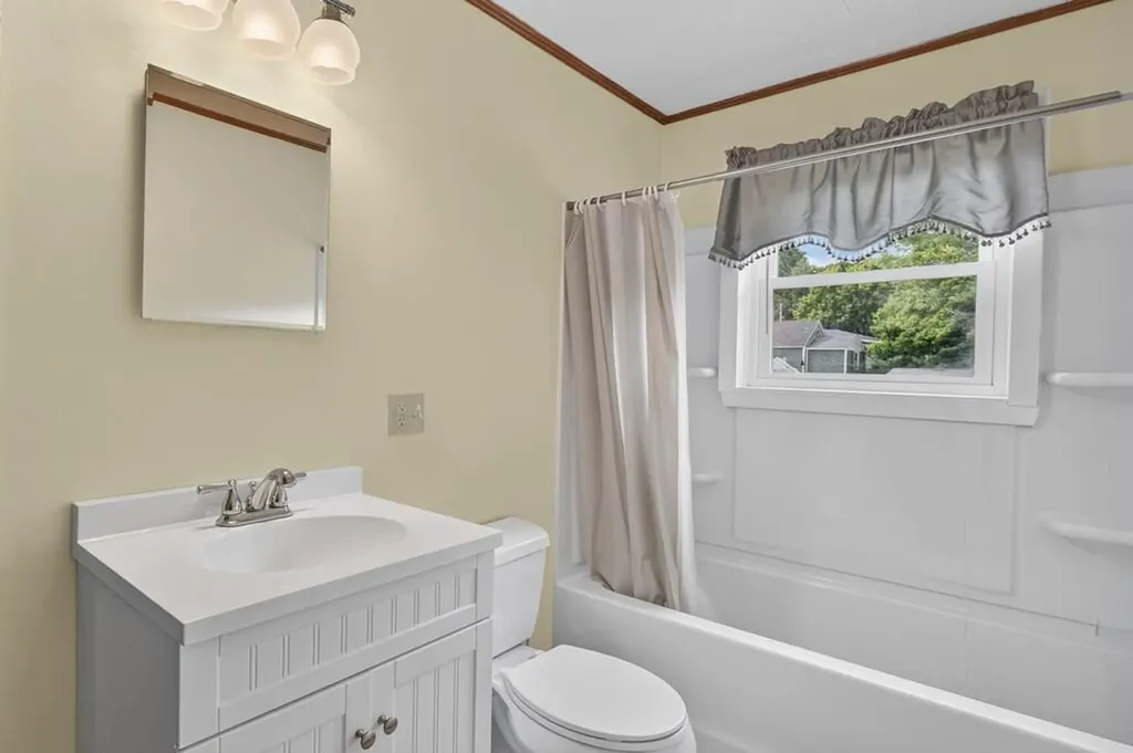 28 Marine Street Winterport ME 04496
