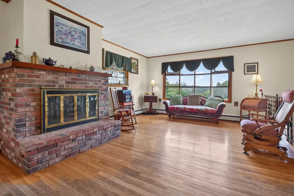 28 Marine Street Winterport ME 04496