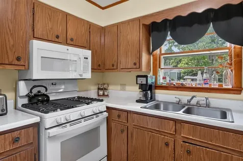 28 Marine Street Winterport ME 04496