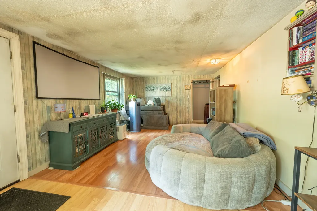 12 Lambert Avenue Augusta ME 04330