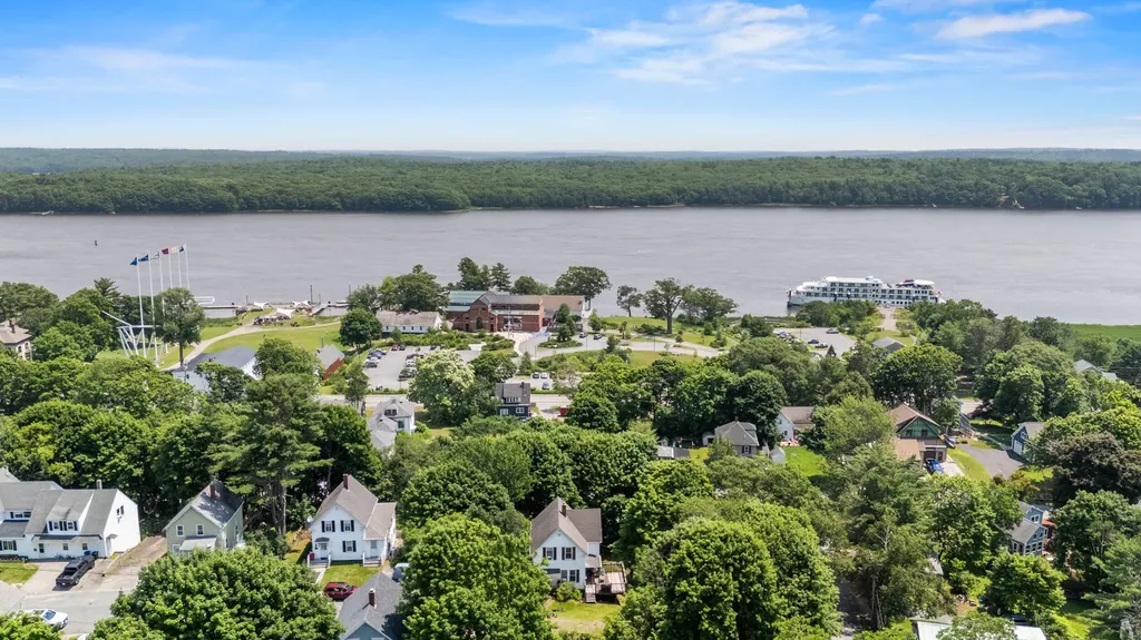 8 Goddard Street Bath ME 04530